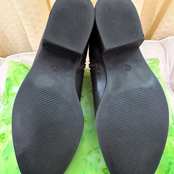 Ann Taylor Factory booties - Picture 5 of 6